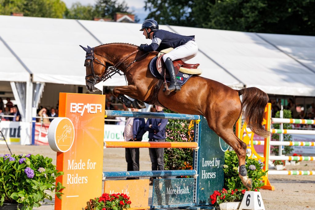 Rankingspitze Patrick Stühlmeyer bringt den Selle Français Hengst Drako de Maugre, auf dem er bereits in Hagen a.T.W. und Münster punktete, nach Wiener-Neustadt. ©  Sportfotos-Lafrentz.de