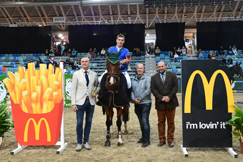 Siegerehrung der McDonalds Youngster Tour 2024. © HORSIC