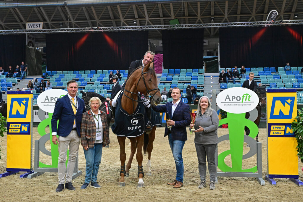 Siegerehrung im Preis der Arena Nova by APOfit. © horsicphotography