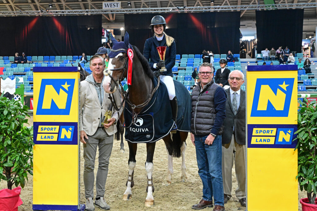 Herzliche Gratulation an Chiara-Fiorina Moser zum Finalsieg in der U25-Tour bei der Apropos Pferd. © horsicphotography