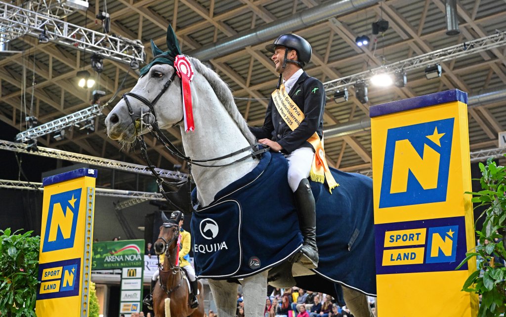 Sieger im Großen Preis vom Sportland NÖ Ales Opatrny. © horsicphotography
