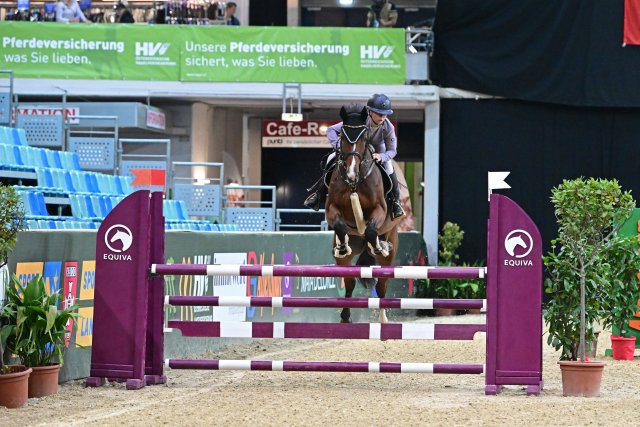 Caroline Isabelle Dubsky und Ever New Z. © horsicphotography