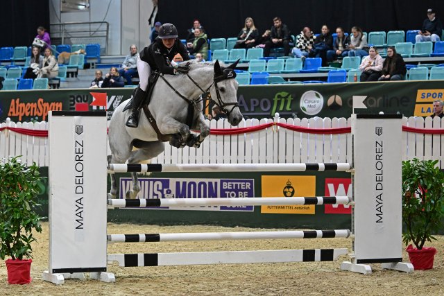 Platz 2 für Katharina Rhomberg und Ratina im Preis von Maya Delorez. © horsicphotography