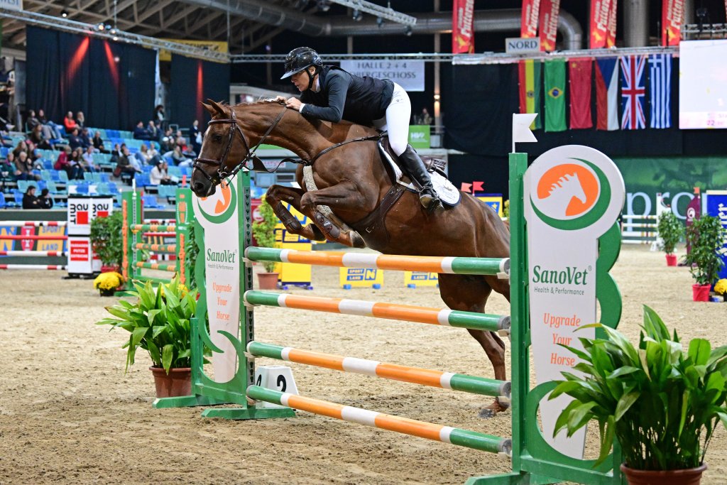 Stefanie Ribas da Costa und Hermelyntje. © horsicphotography