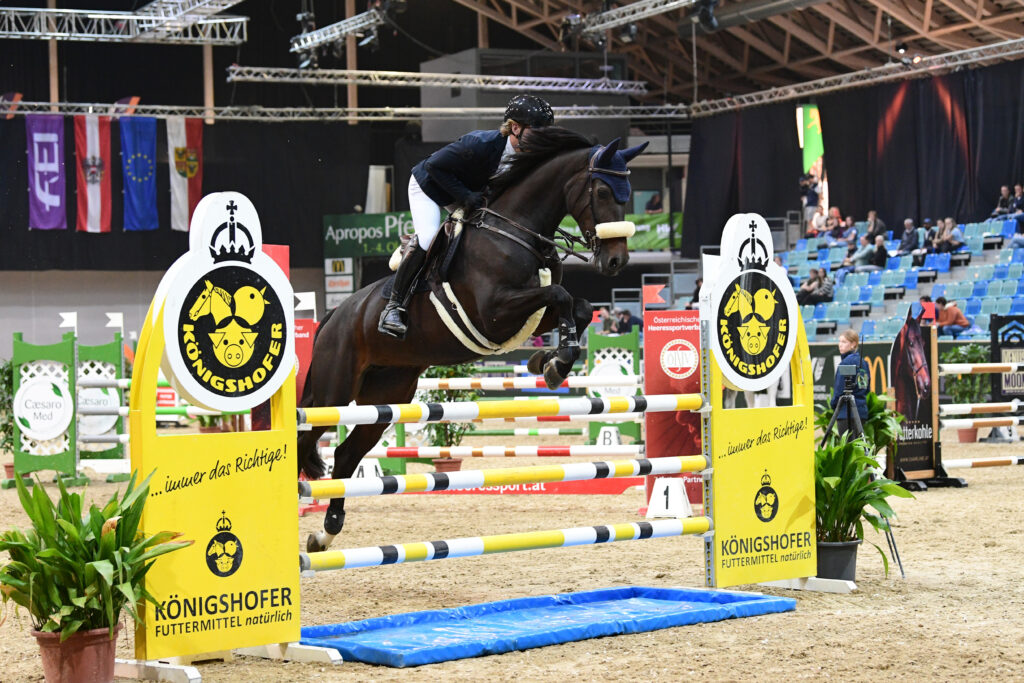 Jonas Hörtenhuber und Una Spezial M. © horsicphotography